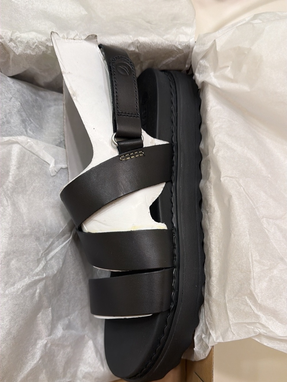 Sperry Women’s Black Leather Platform Sandal